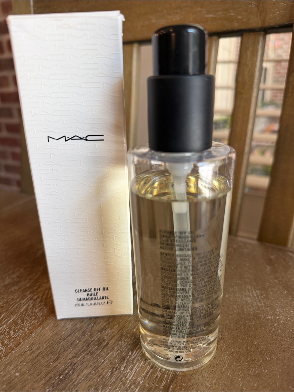 MAC Cleanse Off Oil - Picture 3 of 5